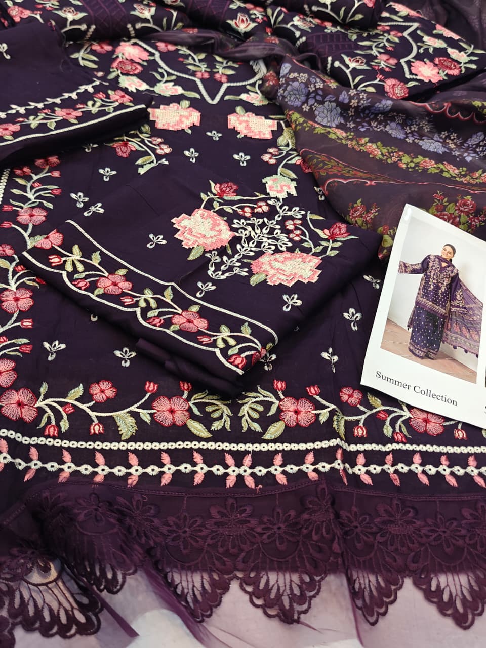 Sobia Nazir Fabric: * Lawn * Status: Emb