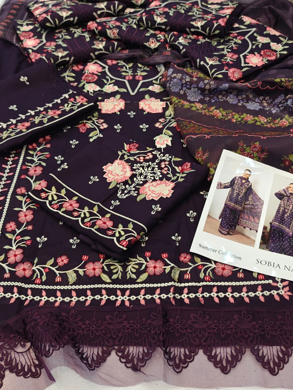 Sobia Nazir Fabric: * Lawn * Status: Emb